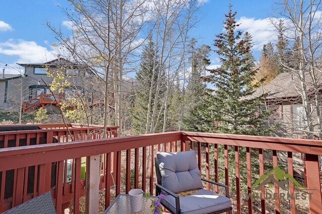 Building Photo - WINTER RENTAL, Utilities included- Gorgeous Townhome with Garage