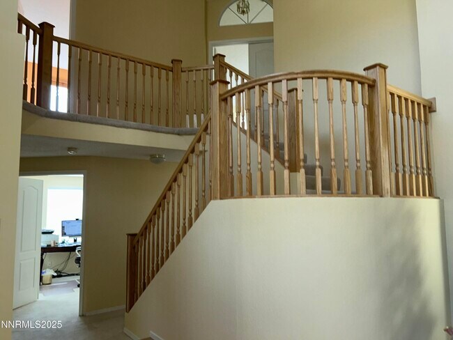 Building Photo - 1809 Lakeland Hills Dr