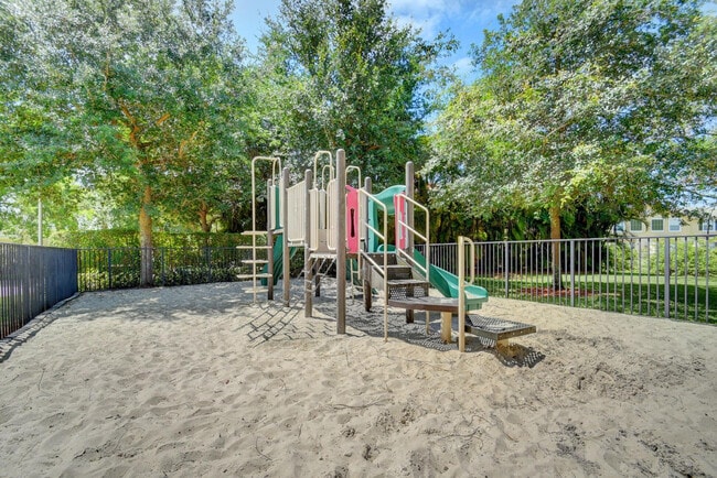 Building Photo - 22120 Majestic Woods Way