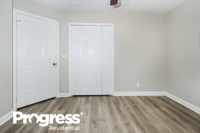 Building Photo - 8054 MURANO Cir