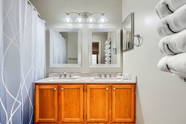 Building Photo - 4820 Dorsey Hall Dr