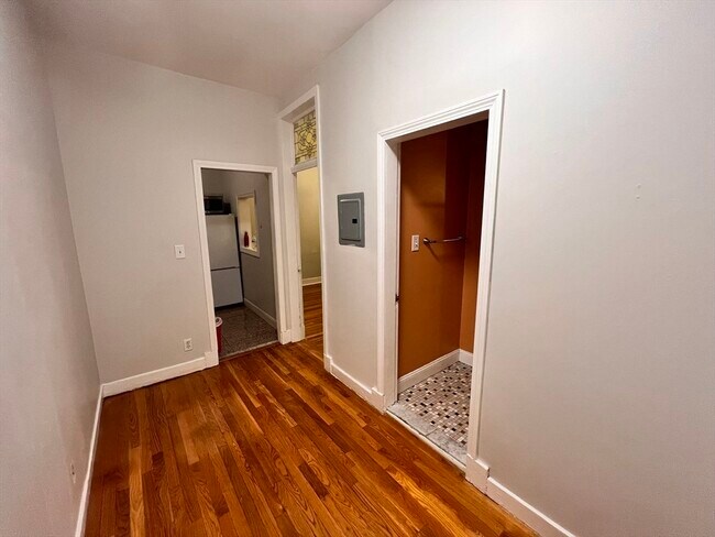 Building Photo - 78 Glenville Terrace