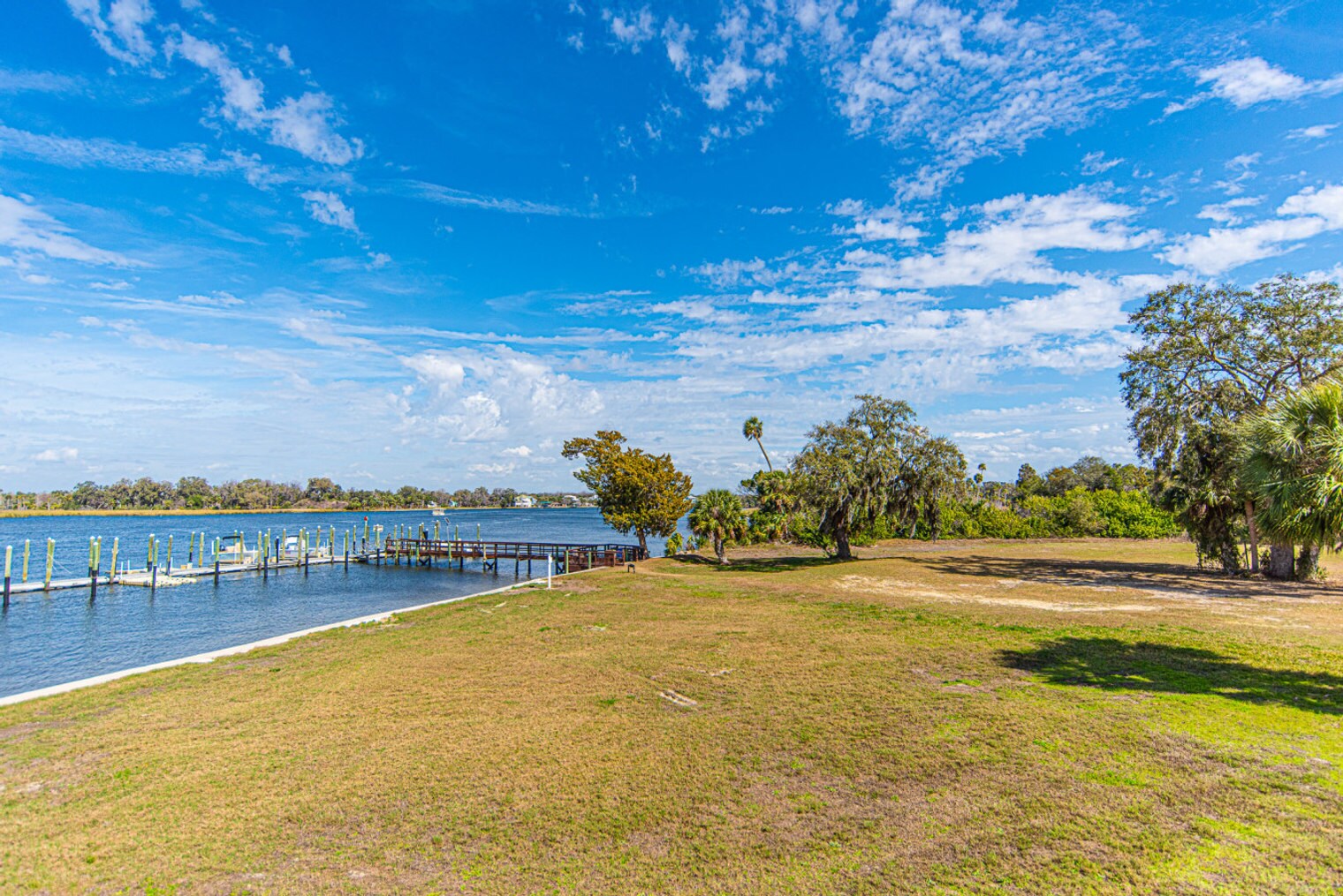 Building Photo - 2853 N Rivers Edge Blvd