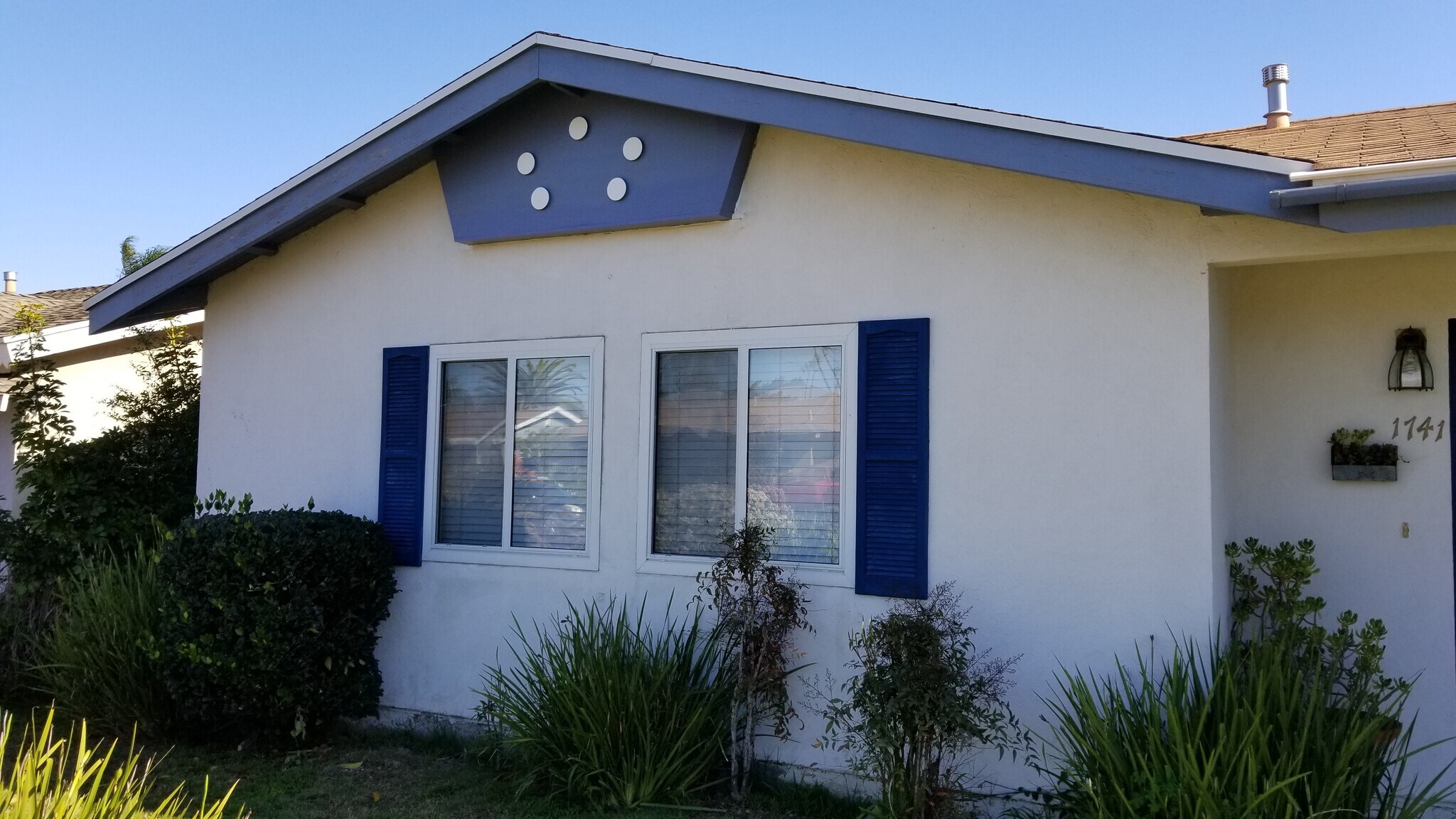 Building Photo - 1741 Lahoud Dr