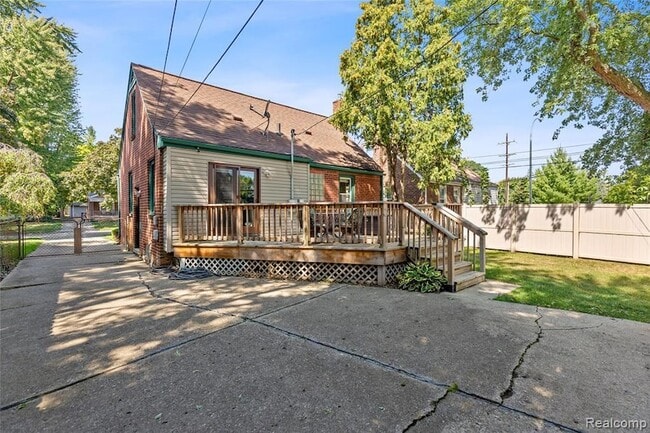 Building Photo - 3220 N Blair Ave
