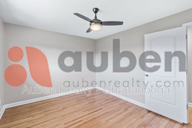 Building Photo - 4430 Lilac Ln