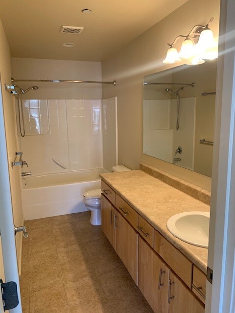 Master Bathroom - 5287 Olympic Dr