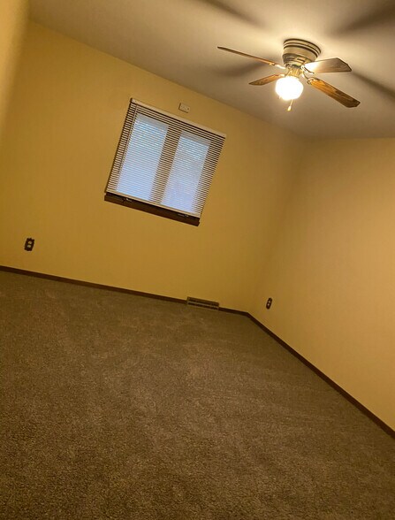 Building Photo - 1183 Aura Dr