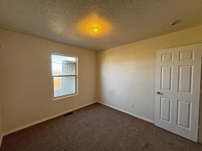 Building Photo - 8300 Bluffs Edge Pl NW