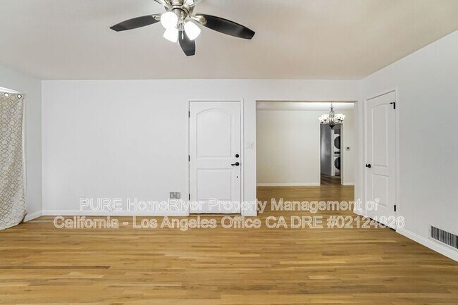 Building Photo - 215 N Western Ave