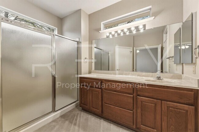 Building Photo - 280 Whispering Wind Dr