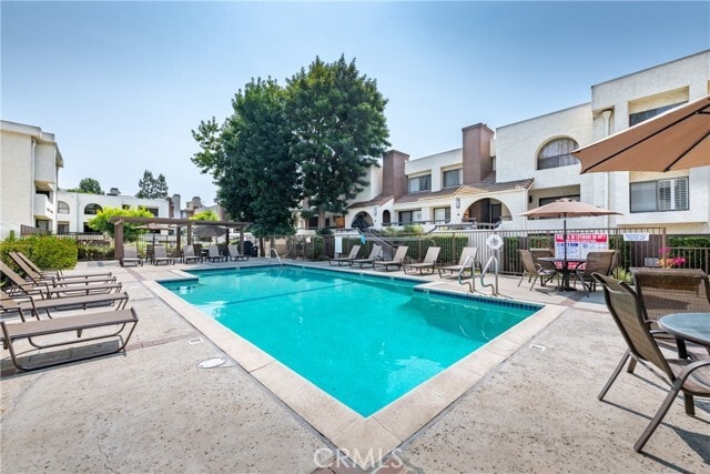 Building Photo - 21620 Burbank Blvd