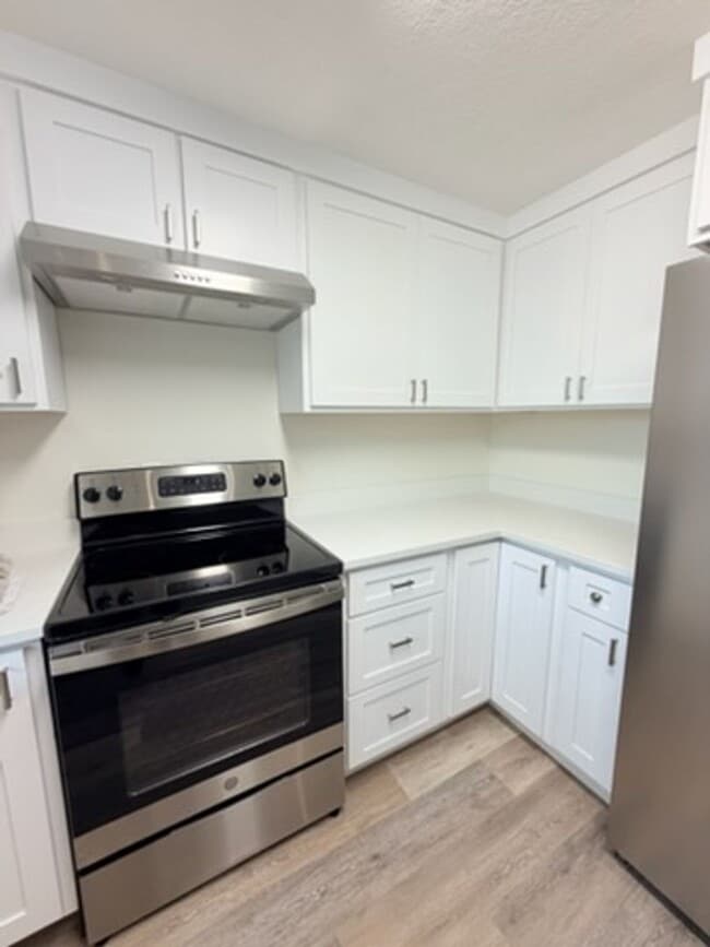 Building Photo - Beautifully Remodeled 4-Bedroom Home Backing to Park – Desirable Keizer Neighborhood