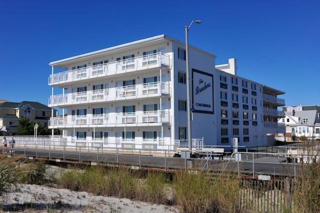 Primary Photo - 5400 Boardwalk