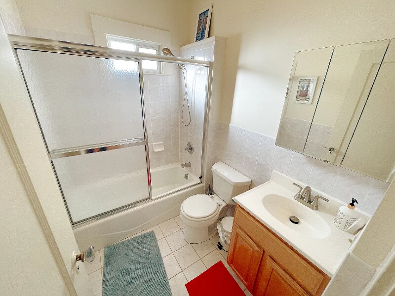 Building Photo - 1811 18th Ave