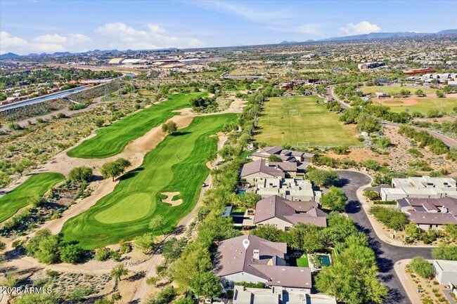 Building Photo - 10203 E Camelot Ct