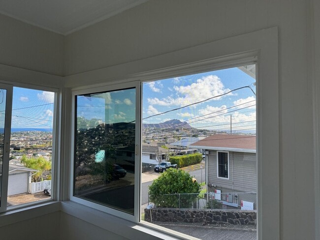Building Photo - Lower Wilhelmina Rise, Spectacular Ocean, ...