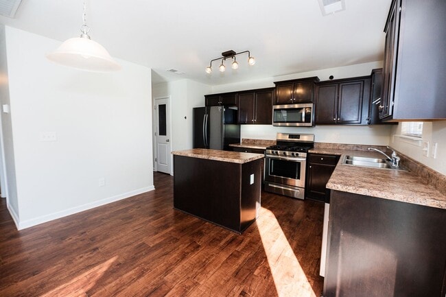 Building Photo - Beautifully 4-bedroom, 2.5-bathroom spacious 2-story home in the Reedy Fork Ranch in Greensboro