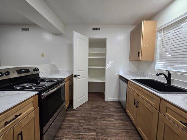 Building Photo - M&J Properties 161