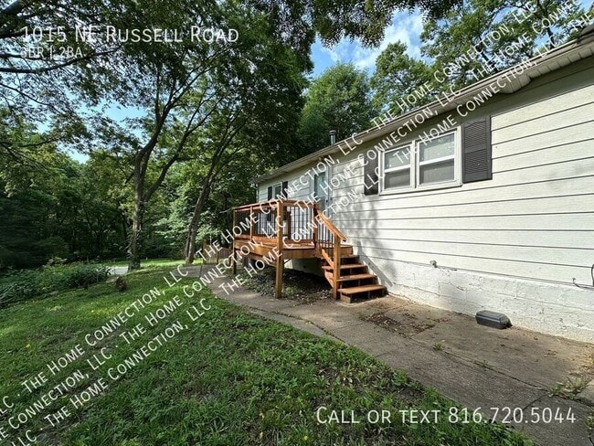 Building Photo - 1015 NE Russell Rd.