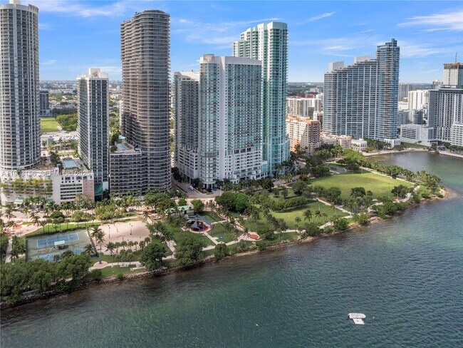 Building Photo - 488 NE 18th St