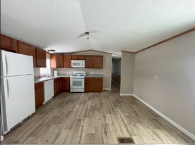 Kitchen - 15 Suzanne Way