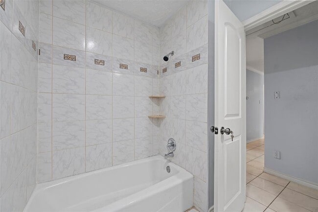 Building Photo - 13163 High Star Dr