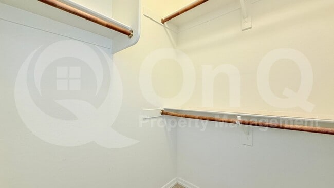 Building Photo - 3945 E Mesquite St