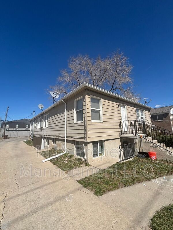 Building Photo - 732 Wasatch St.