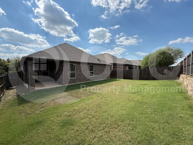 Building Photo - 4124 Ellinger Dr