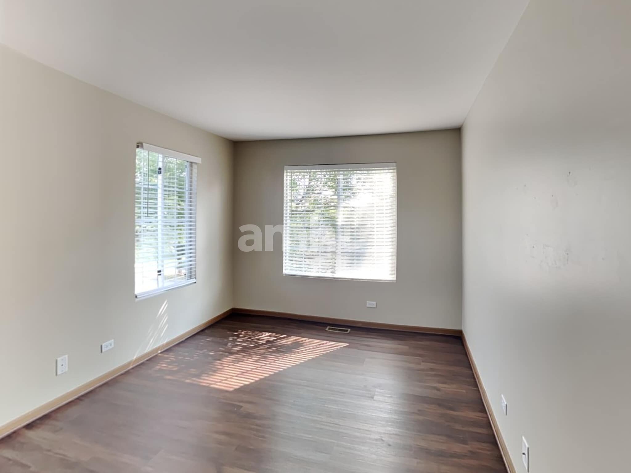 Building Photo - 440 Lowell Dr