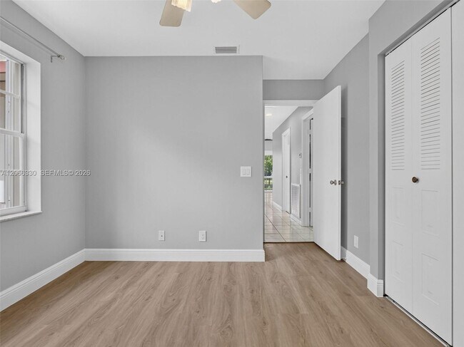 Building Photo - 1520 Seabay Rd