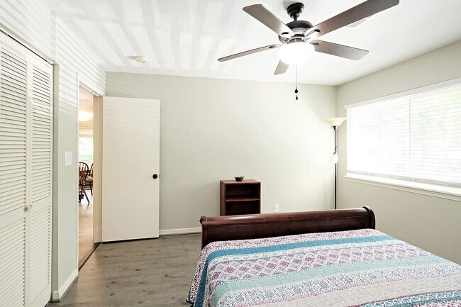 Building Photo - End-Unit Stonehenge Townhome With Loft & Private Deck