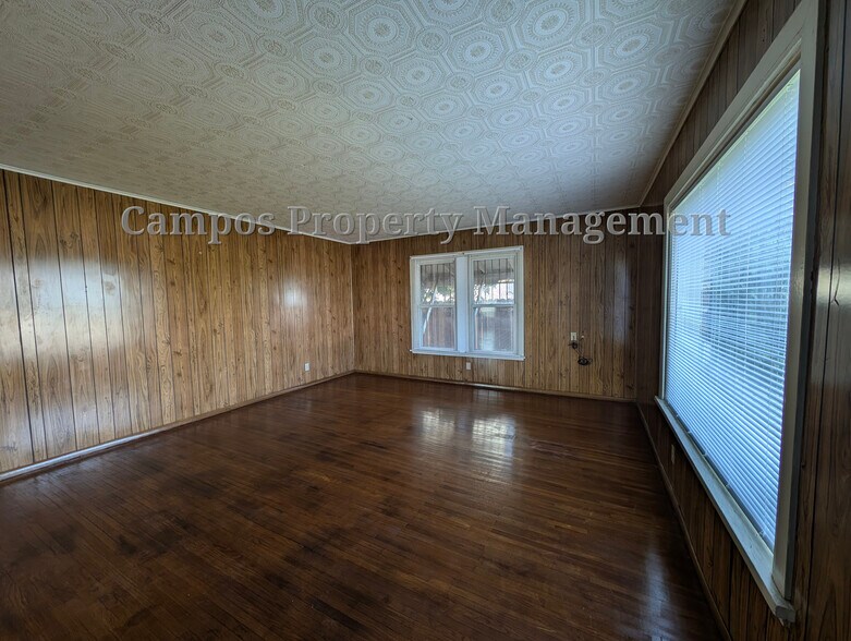 Building Photo - 2607 California Ave