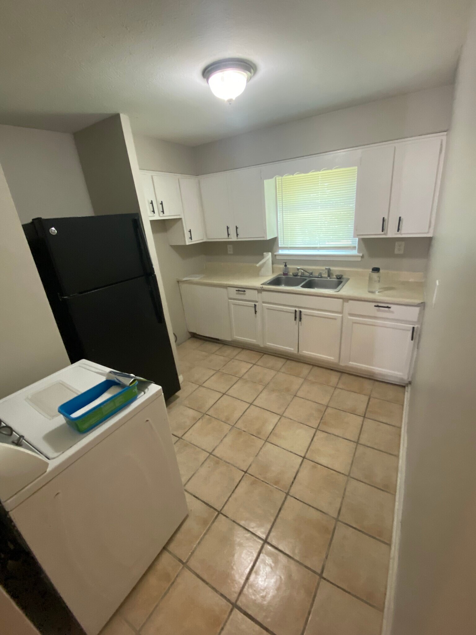 Building Photo - 3809 Carpenter Dr