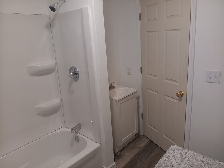 Building Photo - 1014 Bush St