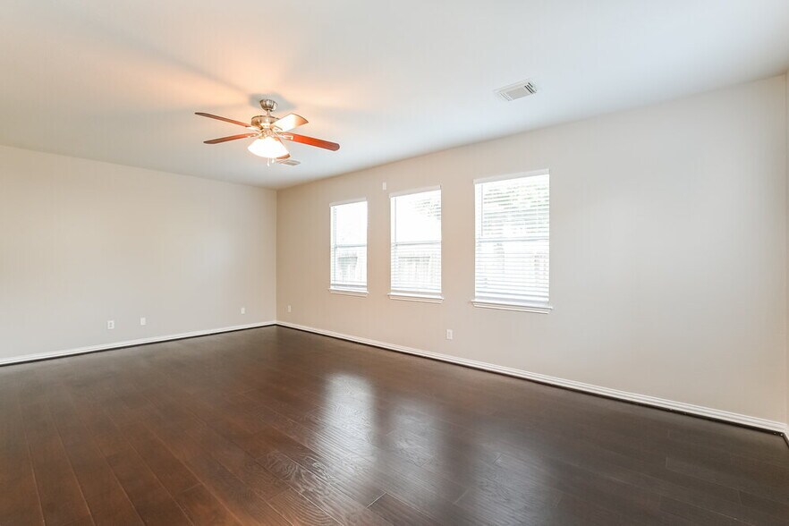 Building Photo - 21323 Bella Dulce Ct