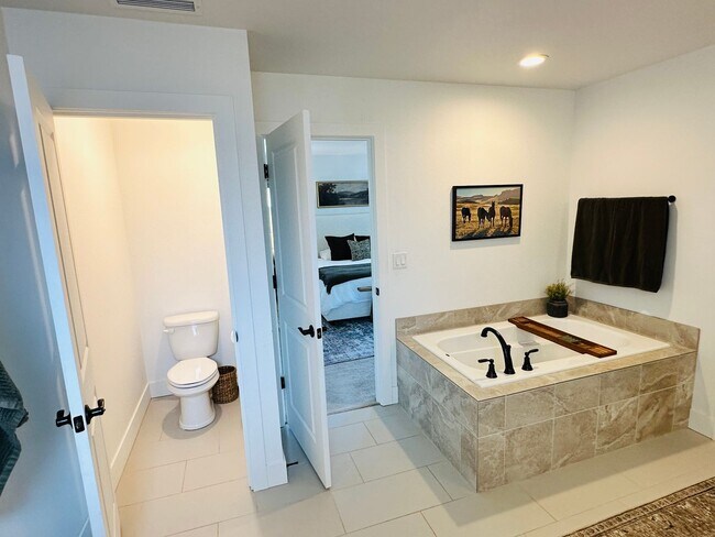 Building Photo - Charming Newer Ridgefield Home with Upgrades Throughout