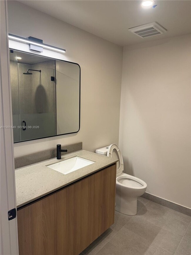 Building Photo - 121 NE 5th St