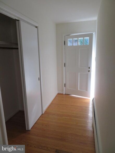 Building Photo - 26 Lakeside Dr