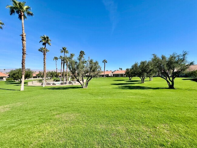 Building Photo - COMING SOON! BEAUTIFUL 2-Bedroom 2 -bathroom UNFURNISHED Condo in La Quinta Palms!