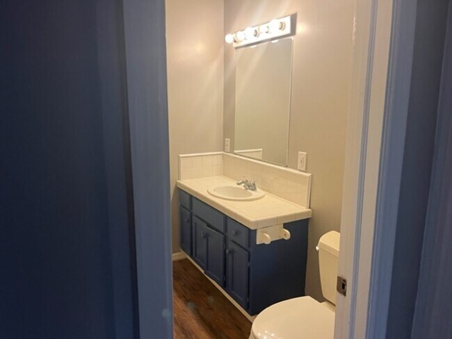Building Photo - Spacious & Affordable Tulsa Living | 4 Bed...
