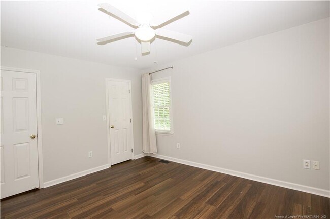 Building Photo - 184 Olde Farm Rd