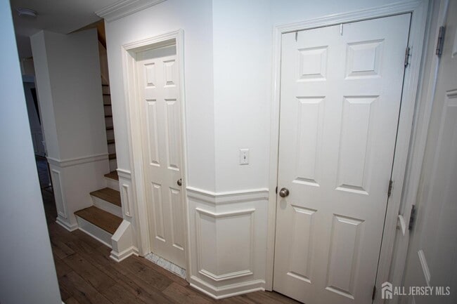 Building Photo - 124 Adamecs Way