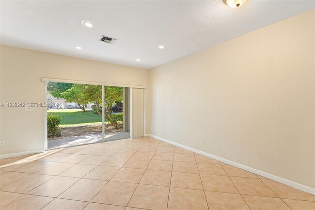 Building Photo - 435 S W 122nd Terrace