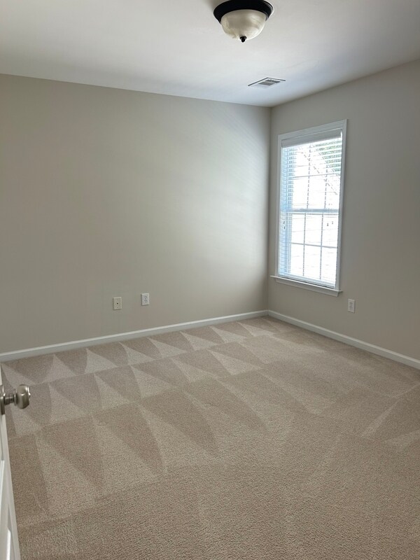 Building Photo - 35 Brightmore Dr