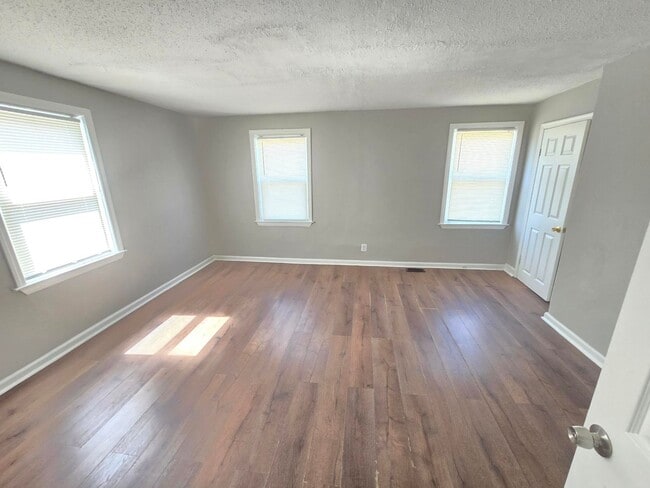 Building Photo - Charming Home in East Baltimore