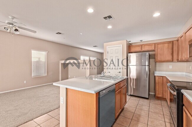 Building Photo - 2317 S 88th Dr