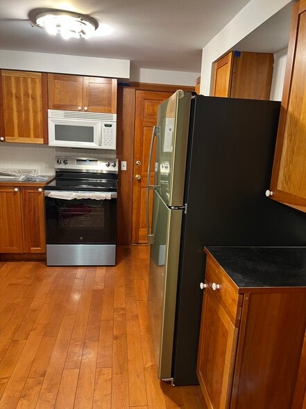 Building Photo - 45 Lancaster Ave