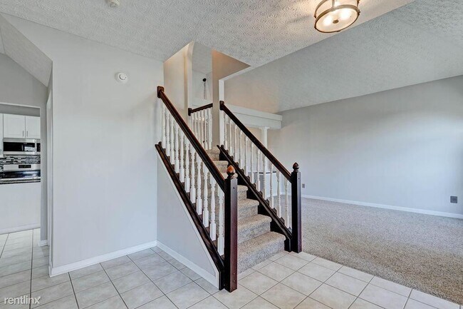 Building Photo - 4 br, 4 bath House - 6704 Wisteria Cir